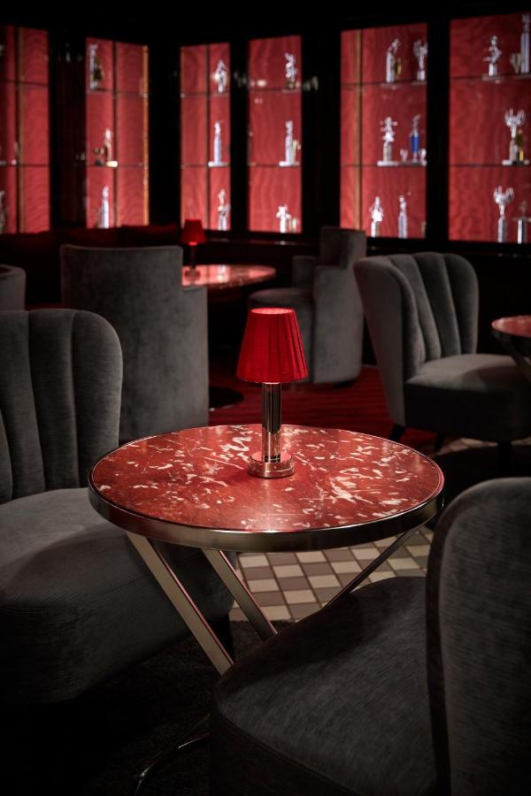 Riggs Washington Dc Hotel Exterior foto The bar at the London Edition
