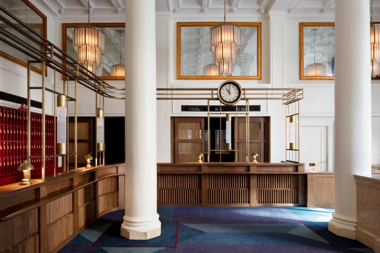 Riggs Washington Dc Hotel Exterior foto The hotel's lobby